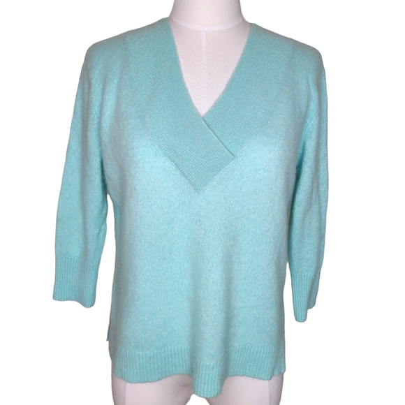 Anthro Cashmere Collection Light Blue V-Neck Sweater Limited Edition M - Picture 1 of 10